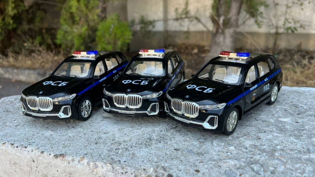 Инерционная машинка фсб, метал, свет/звук